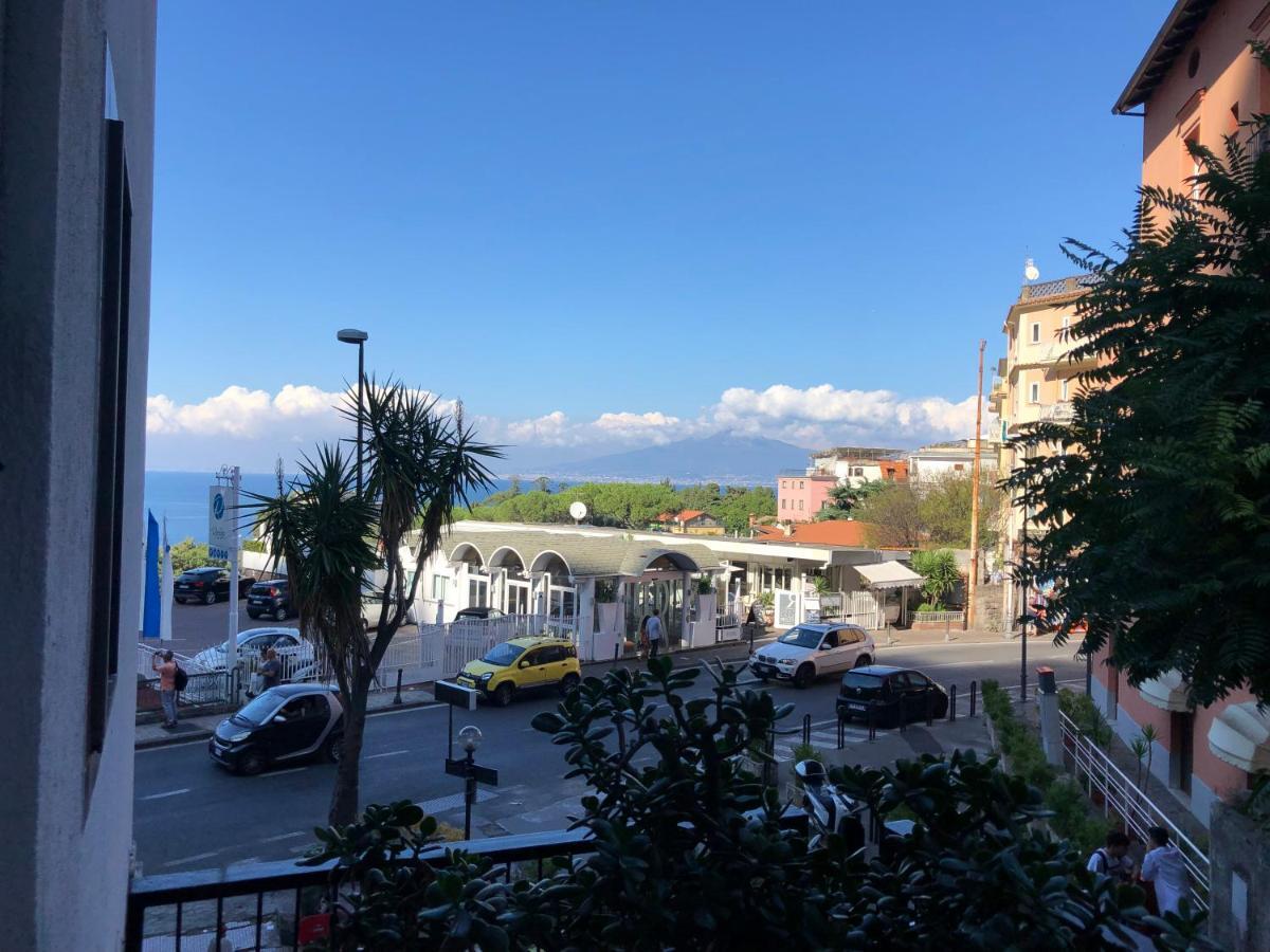 La Conca Dei Sogni Apartment Sorrento Luaran gambar